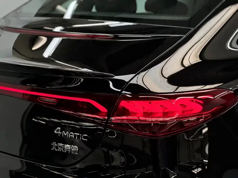 Mercedes Benz EQE