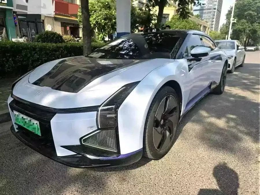 HiPhi Z