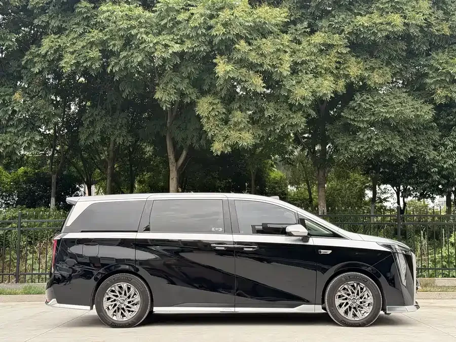 GAC Trumpchi M8