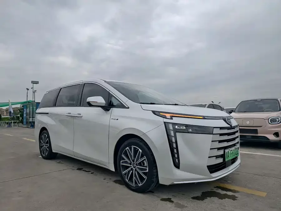 GAC Trumpchi E8 PHEV