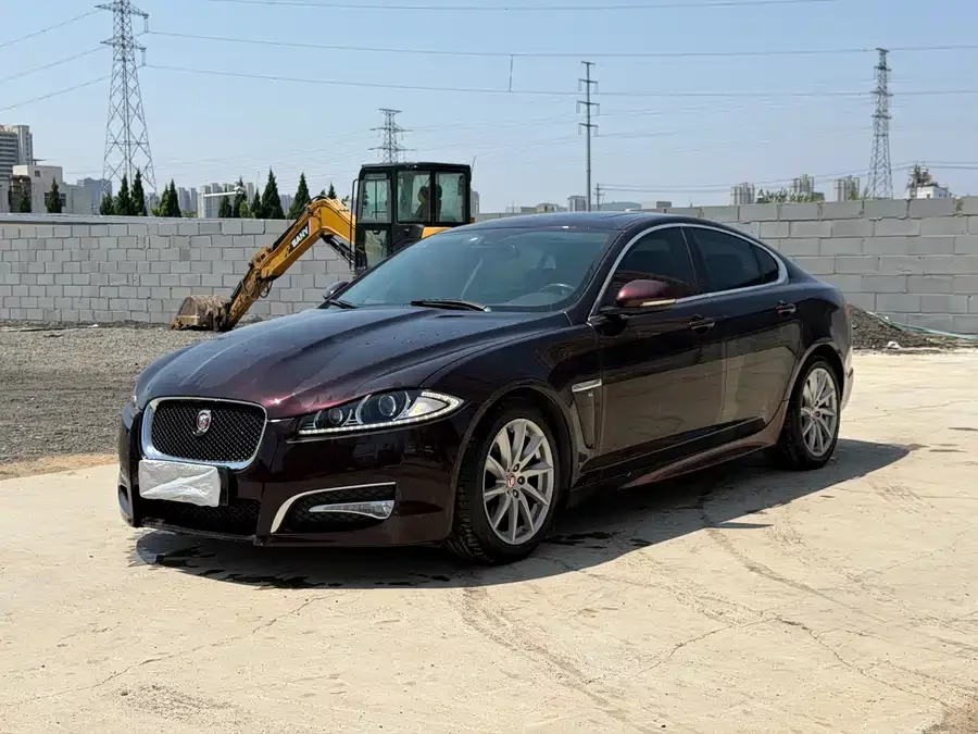 Jaguar XF