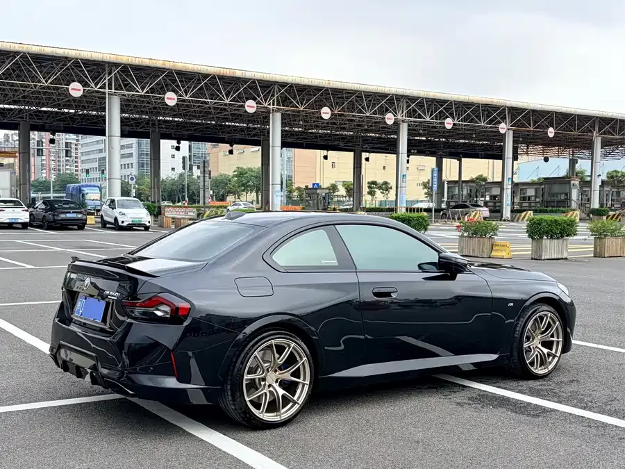 BMW M240i