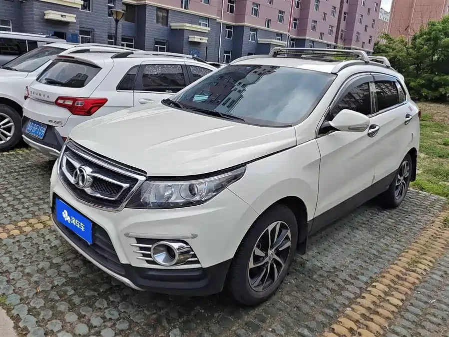BAIC Saab X55