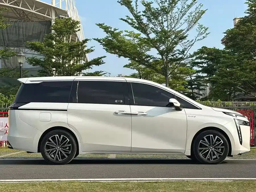 GAC Trumpchi E8 PHEV
