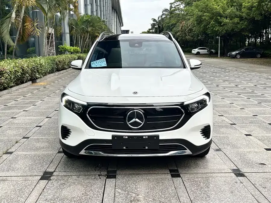 Mercedes Benz EQB