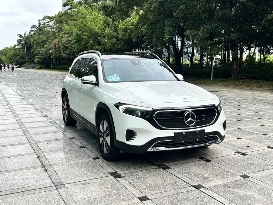 Mercedes Benz EQB