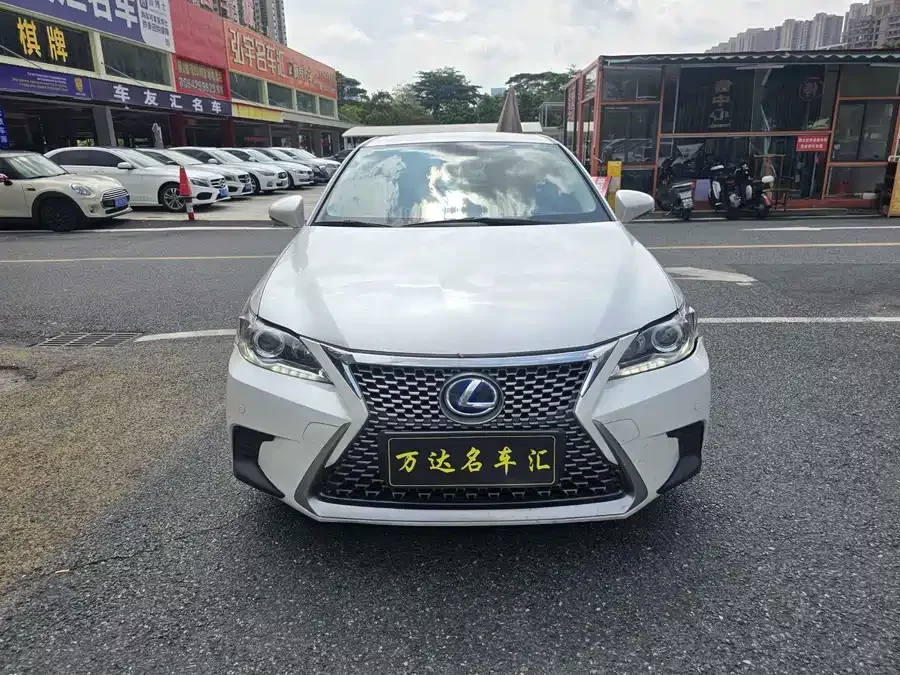Lexus CT