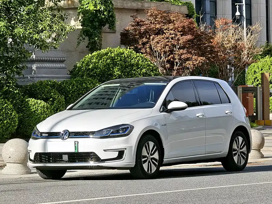 Volkswagen Golf (Pure Electric)