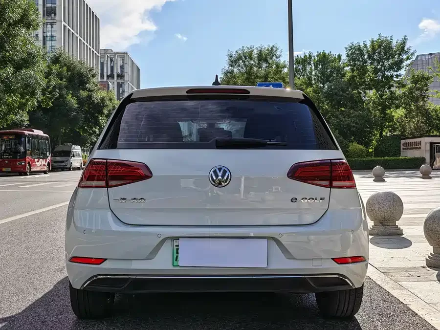 Volkswagen Golf (Pure Electric)
