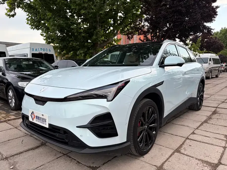 ARCFOX Alpha T5