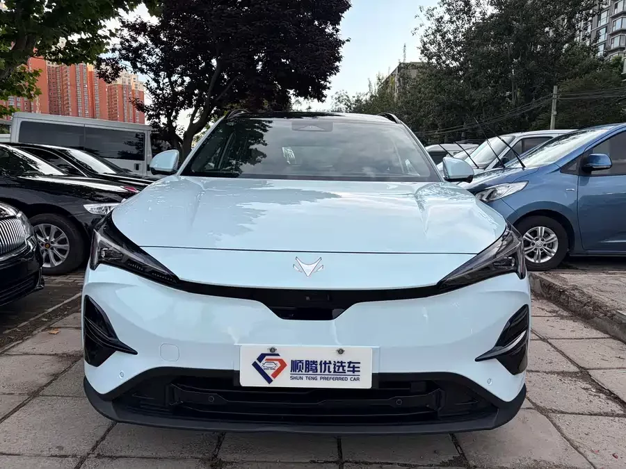 ARCFOX Alpha T5