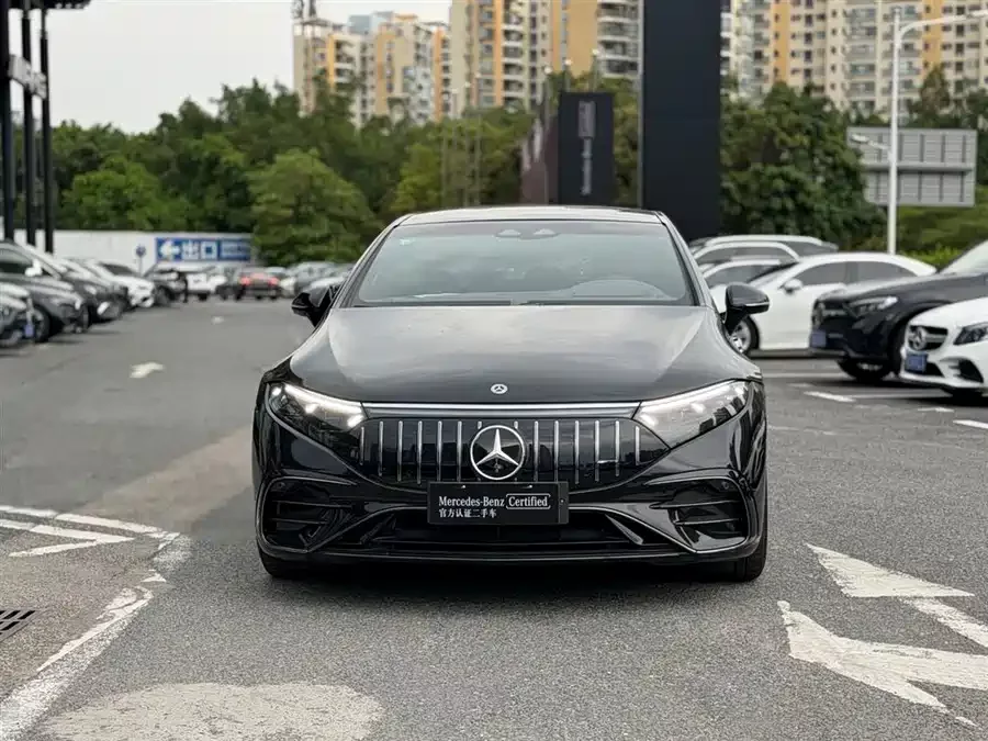 Mercedes Benz EQS AMG