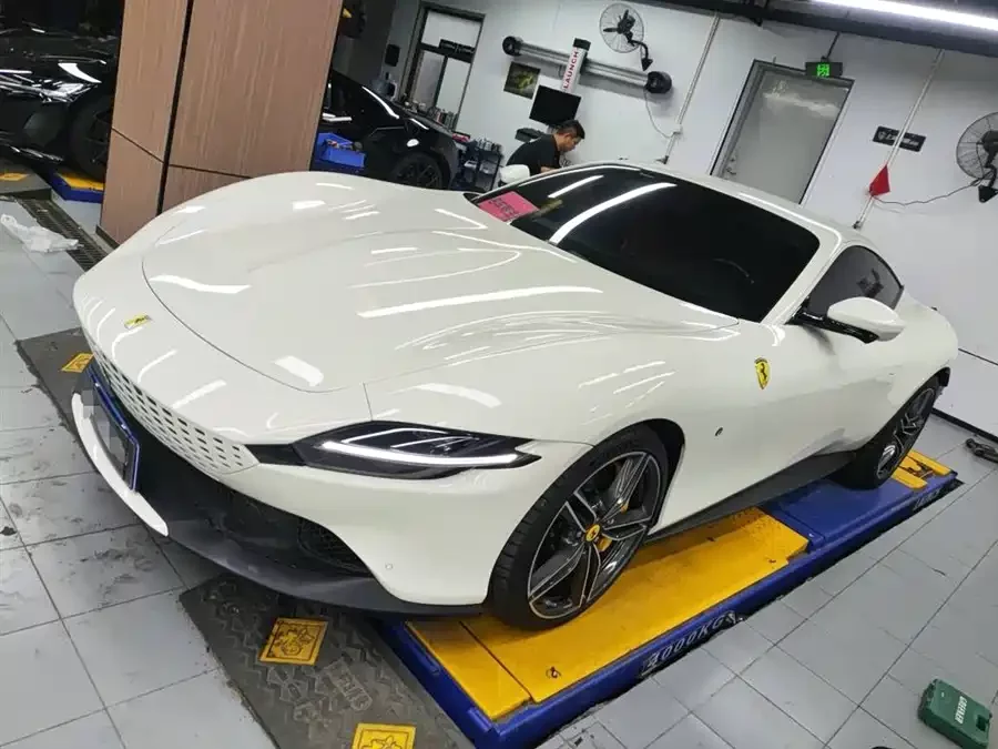 Ferrari Roma