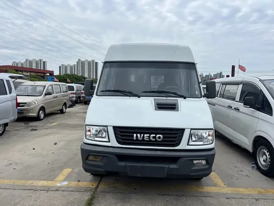 Iveco proud