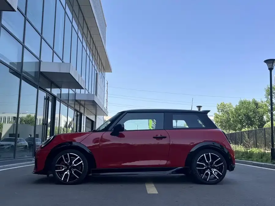 MINI JCW