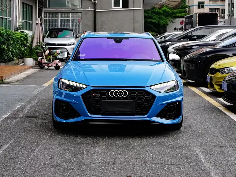 Audi RS 4