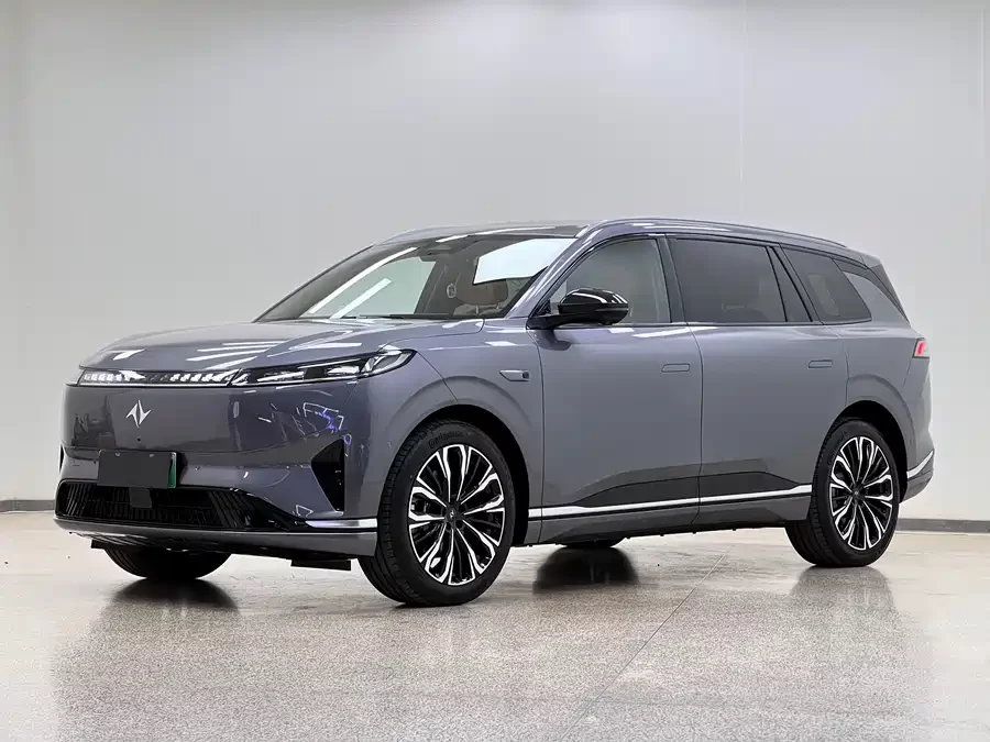 Dongfeng eπ008