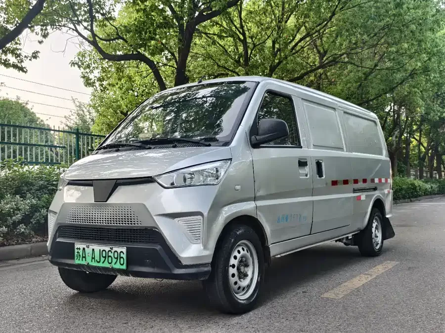 Wuling EV50