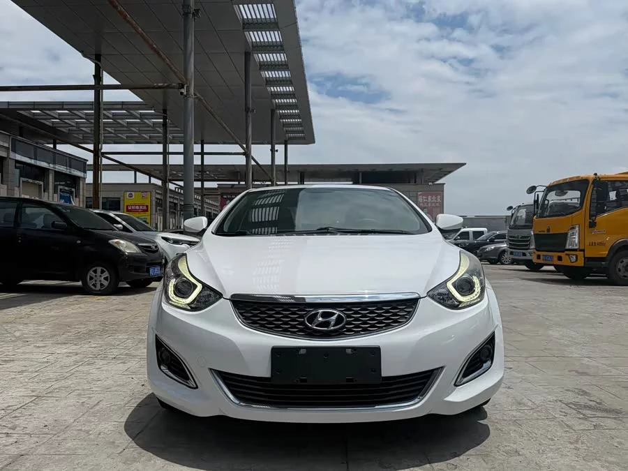 Hyundai Elantra