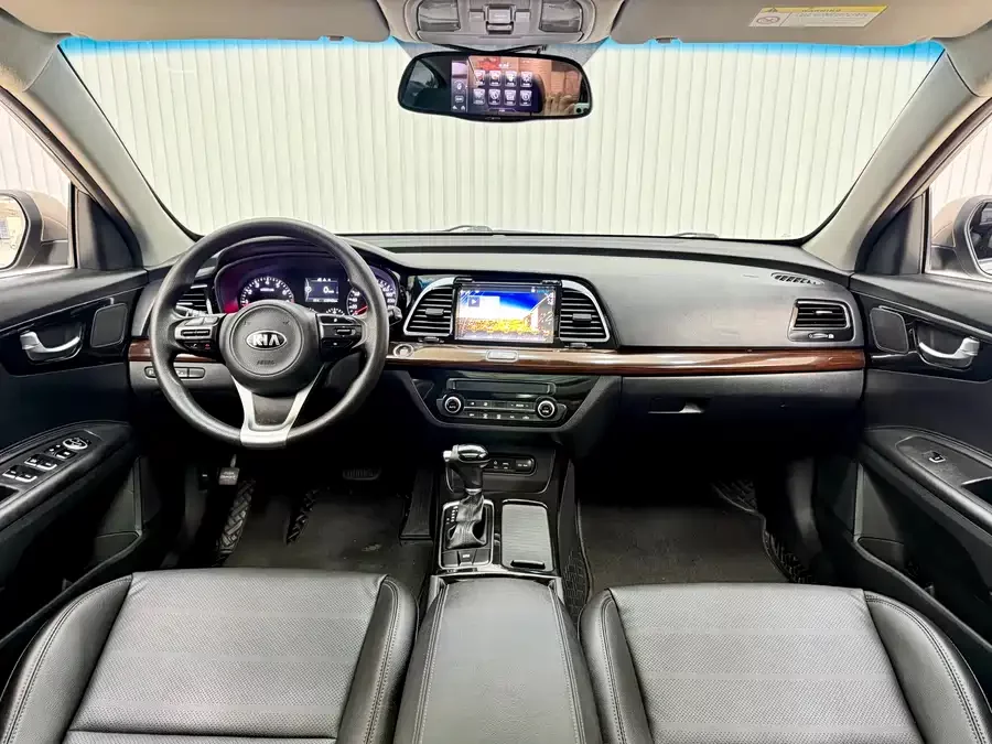 Kia K4