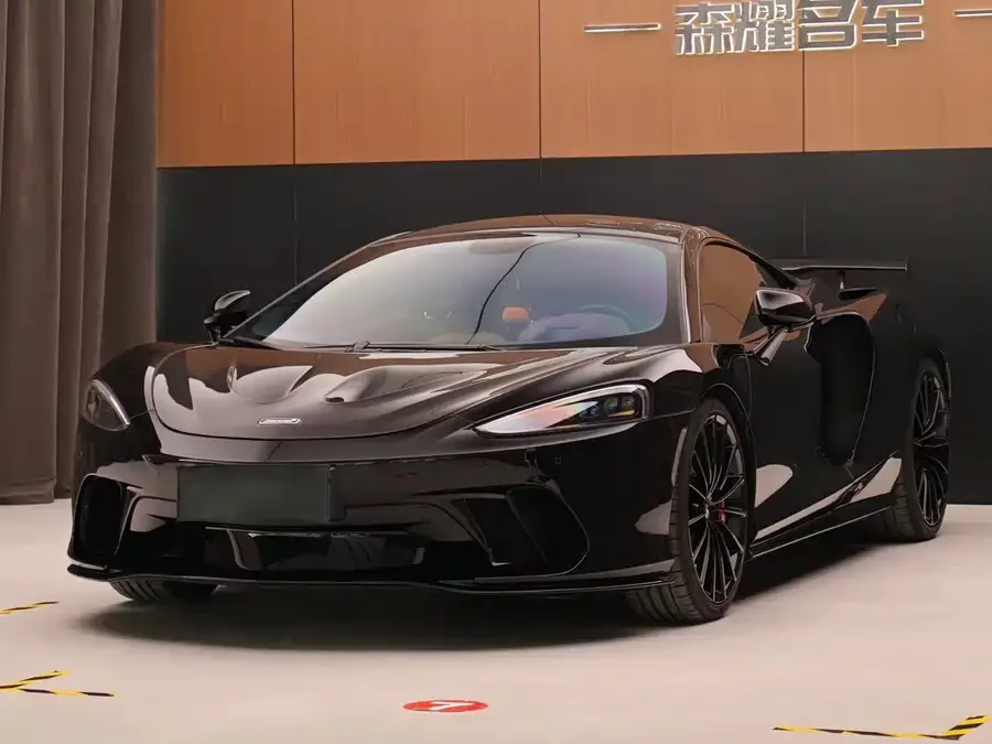 McLaren GT