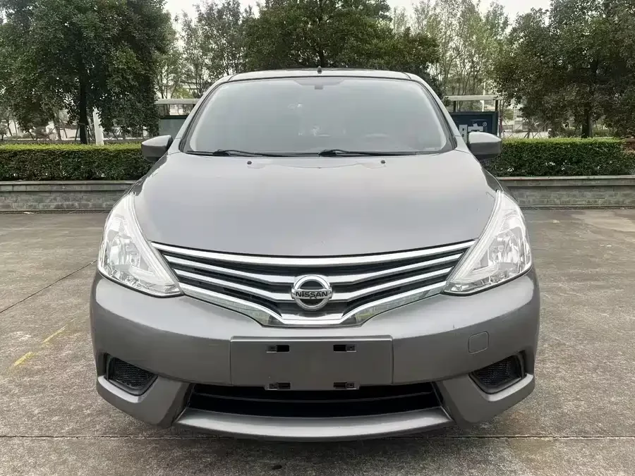 Nissan Livina