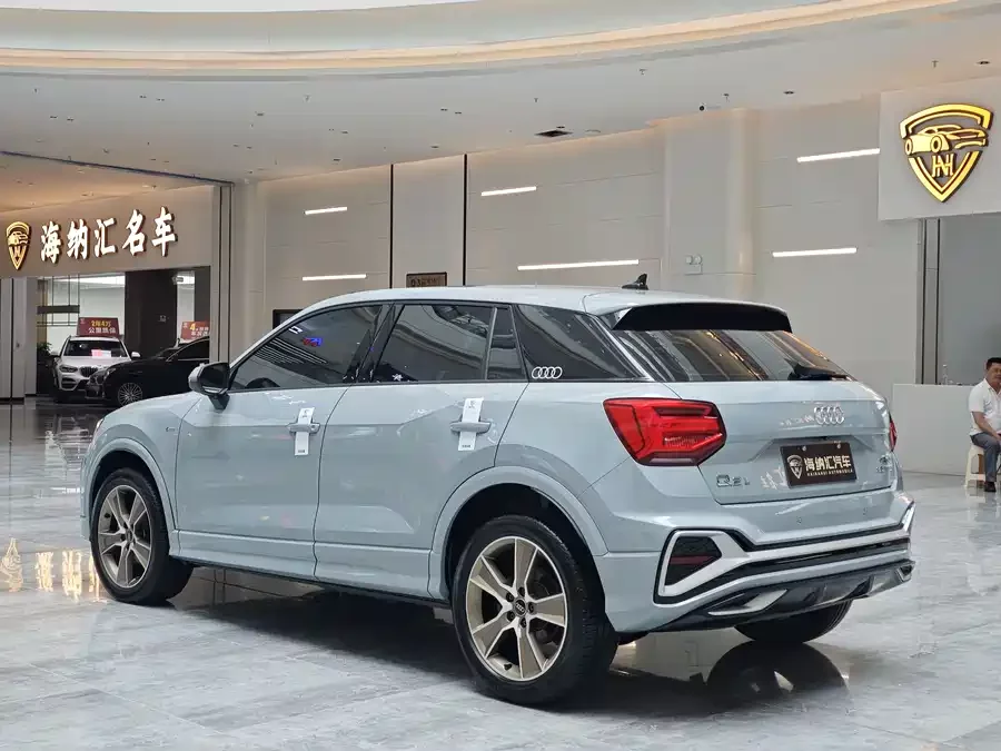 Audi Q2L