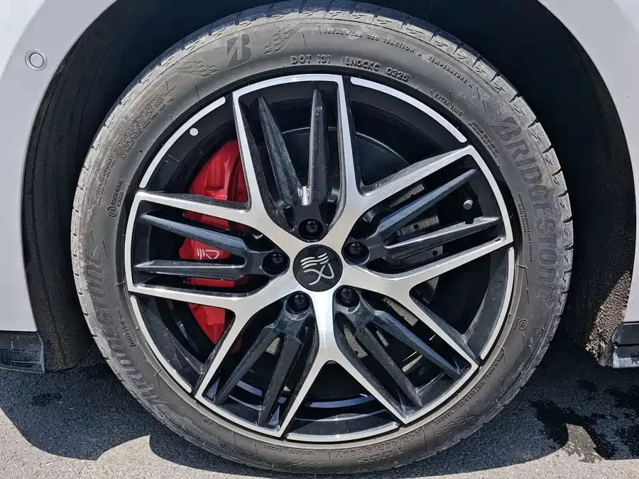 BYD Han L