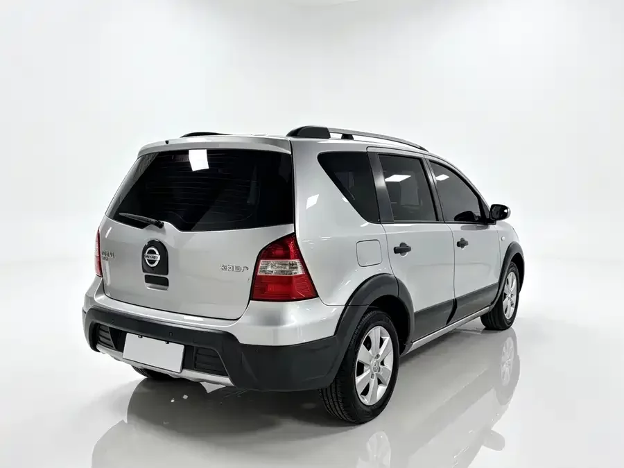 Nissan Livina