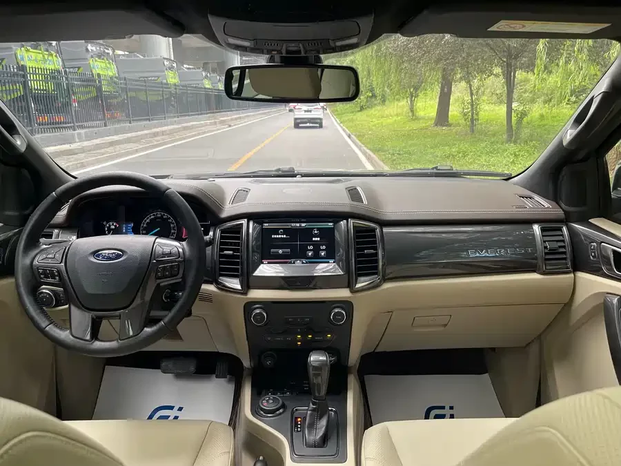 Ford Everest