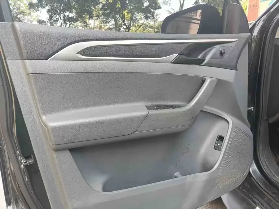 Maxus T60