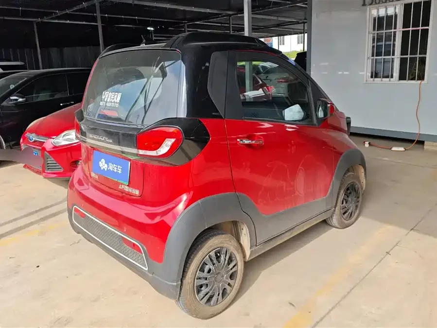 Baojun E100