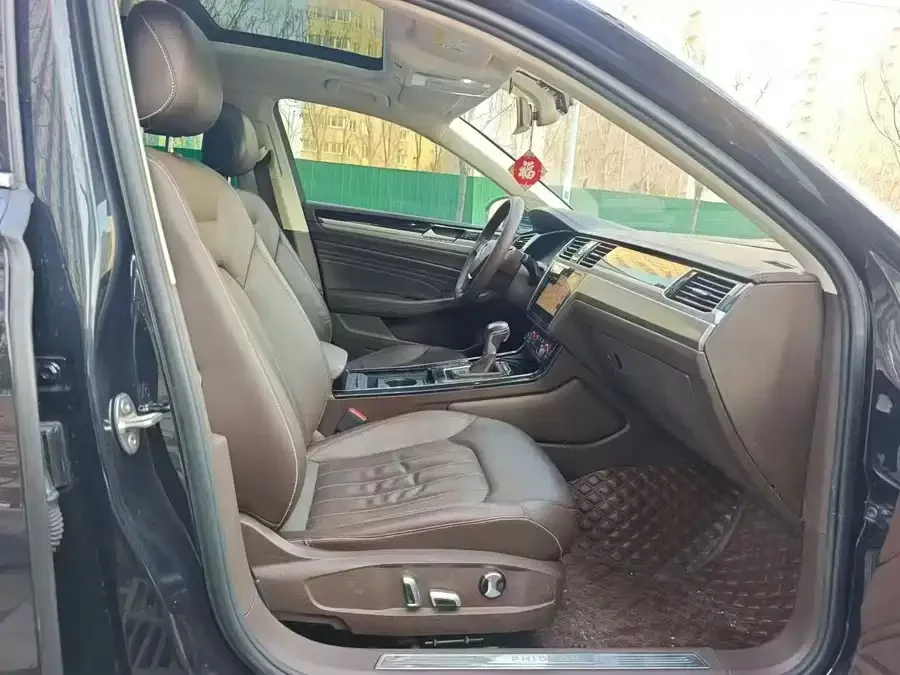 Volkswagen Phaeton / Phideon