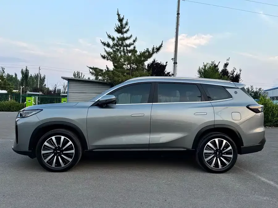 Chery Fengyun T8