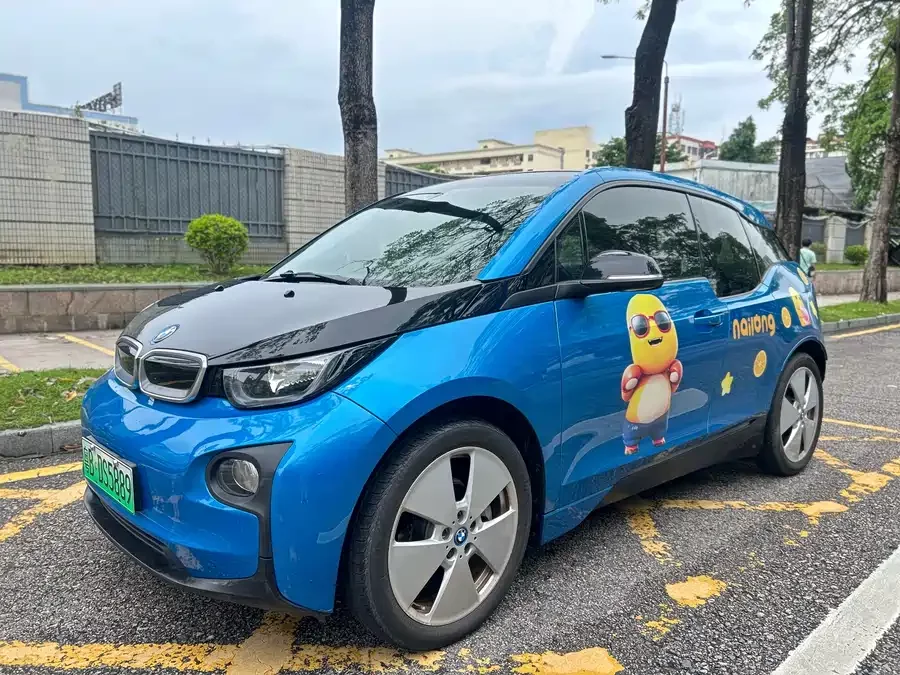 BMW i3