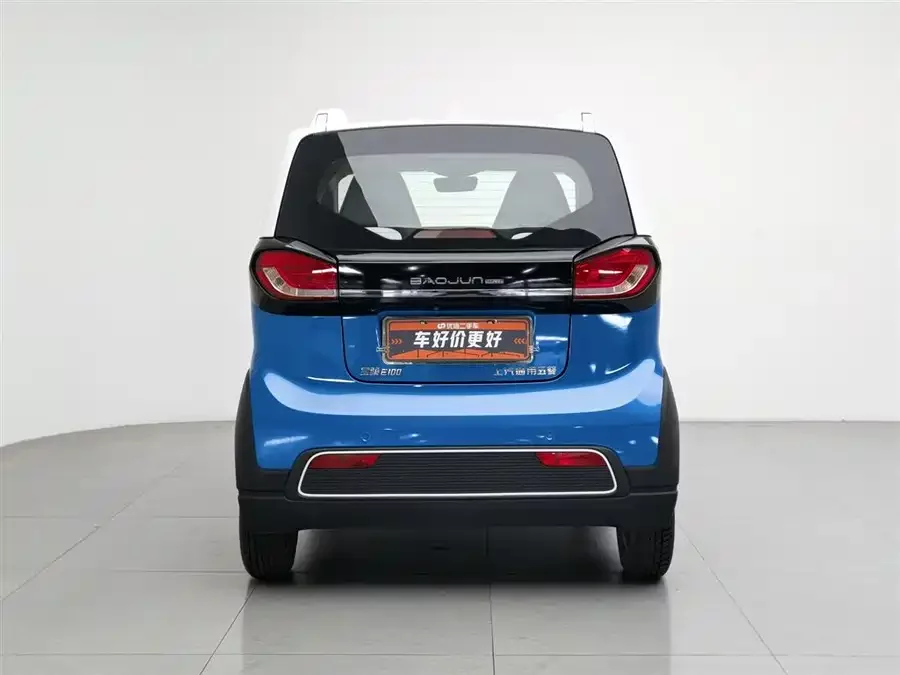 Baojun E100