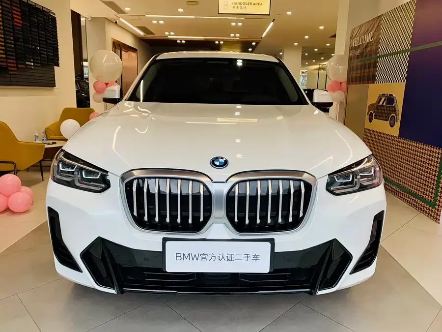 BMW iX3