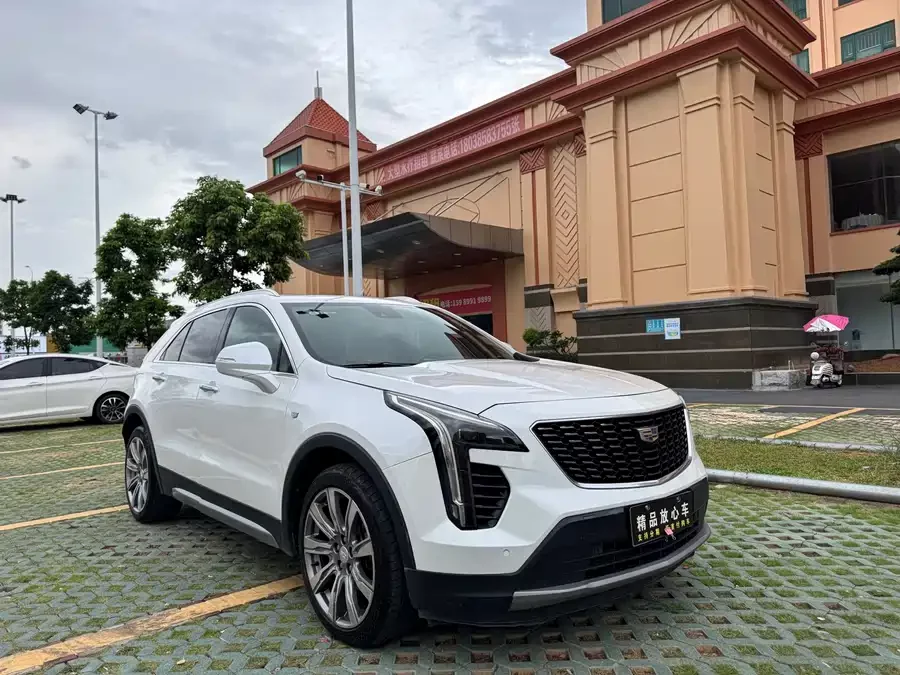 Cadillac XT4