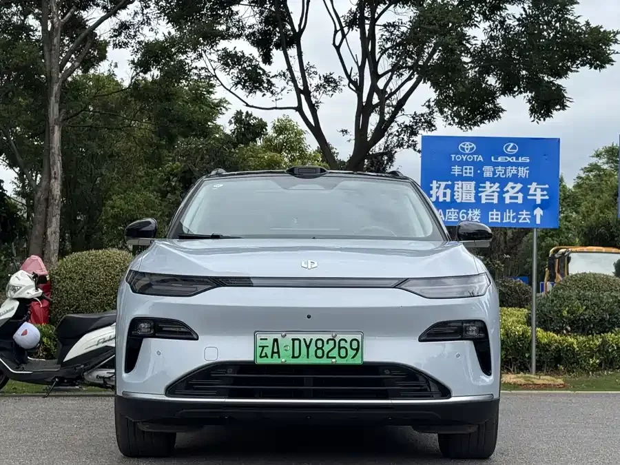 Leapmotor C11