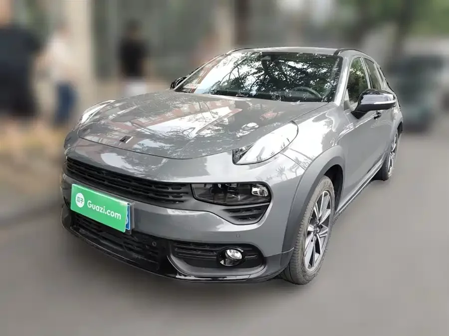 Lynk & Co 02