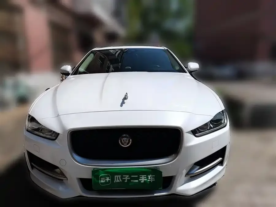 Jaguar XE