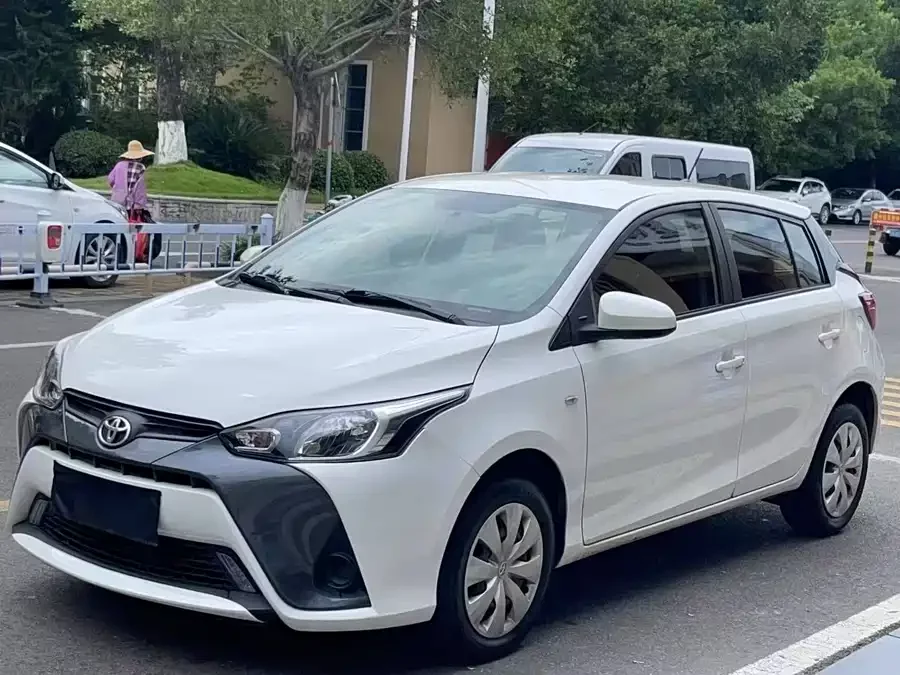 Toyota YARiS L