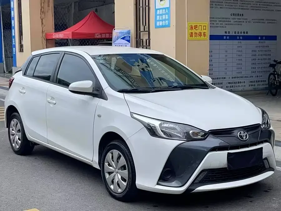 Toyota YARiS L
