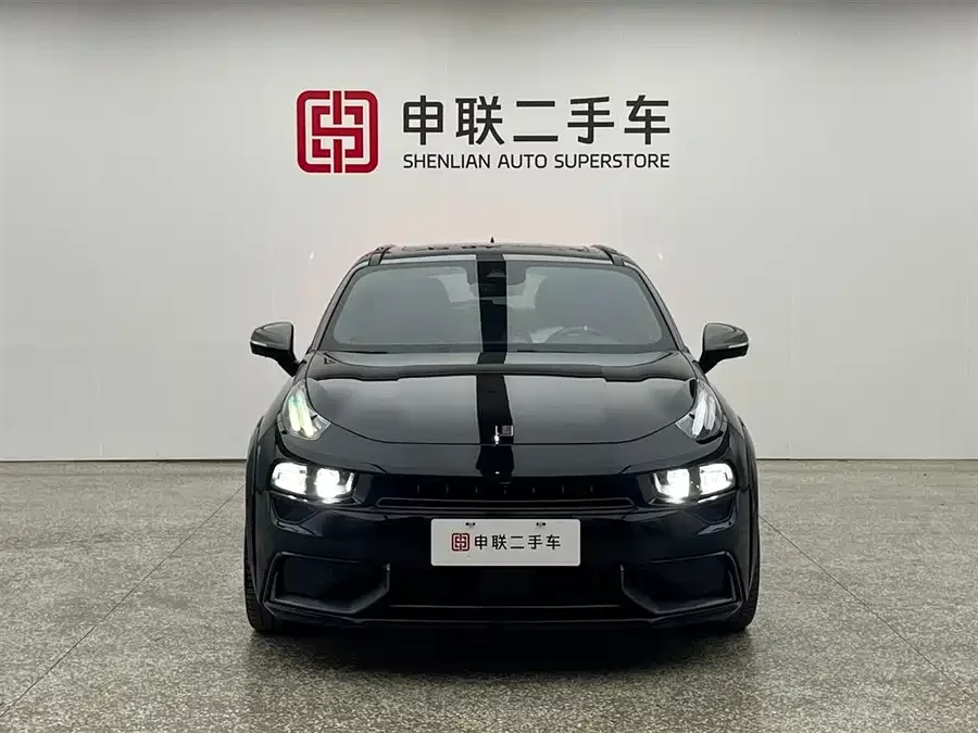 Lynk & Co 02 Hatchback