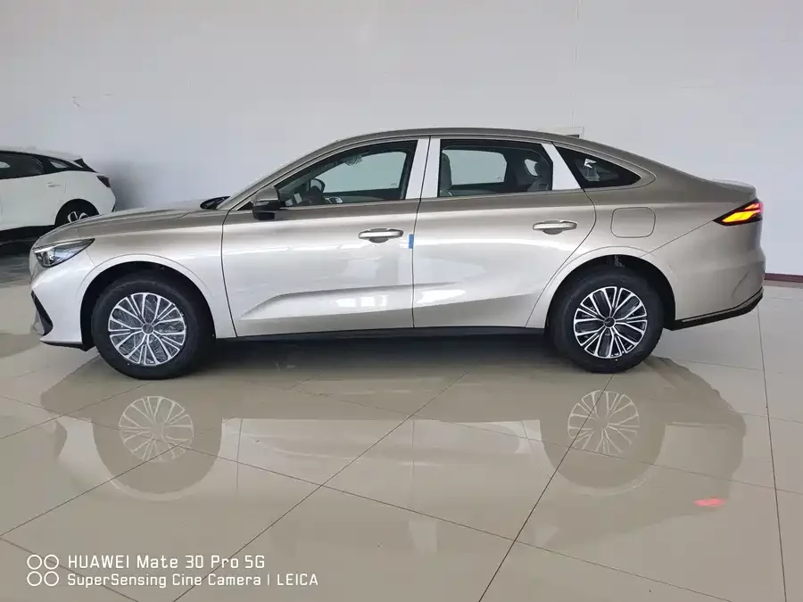 Geely Galaxy Star 6