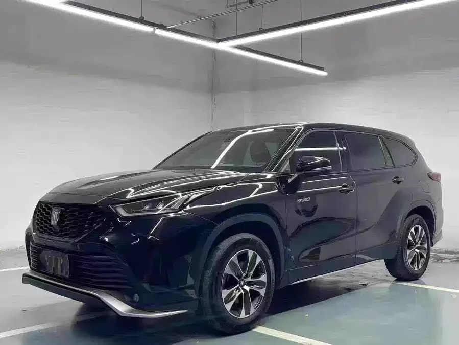 Toyota Crown Land