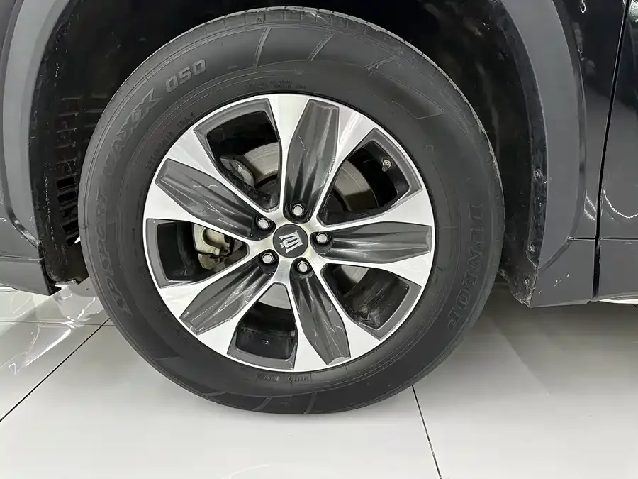 Toyota Crown Land