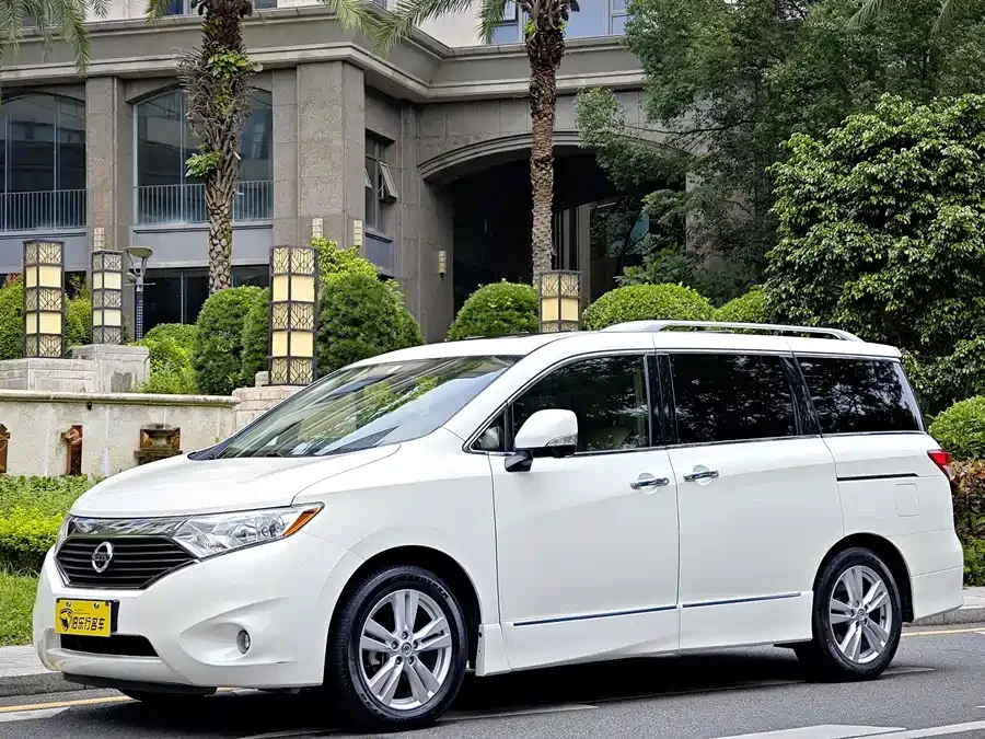 Nissan Quest