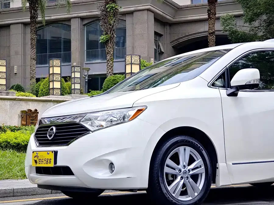 Nissan Quest