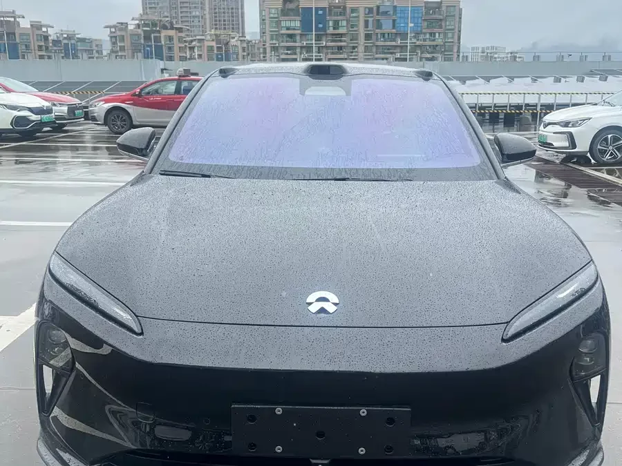 NIO ET5
